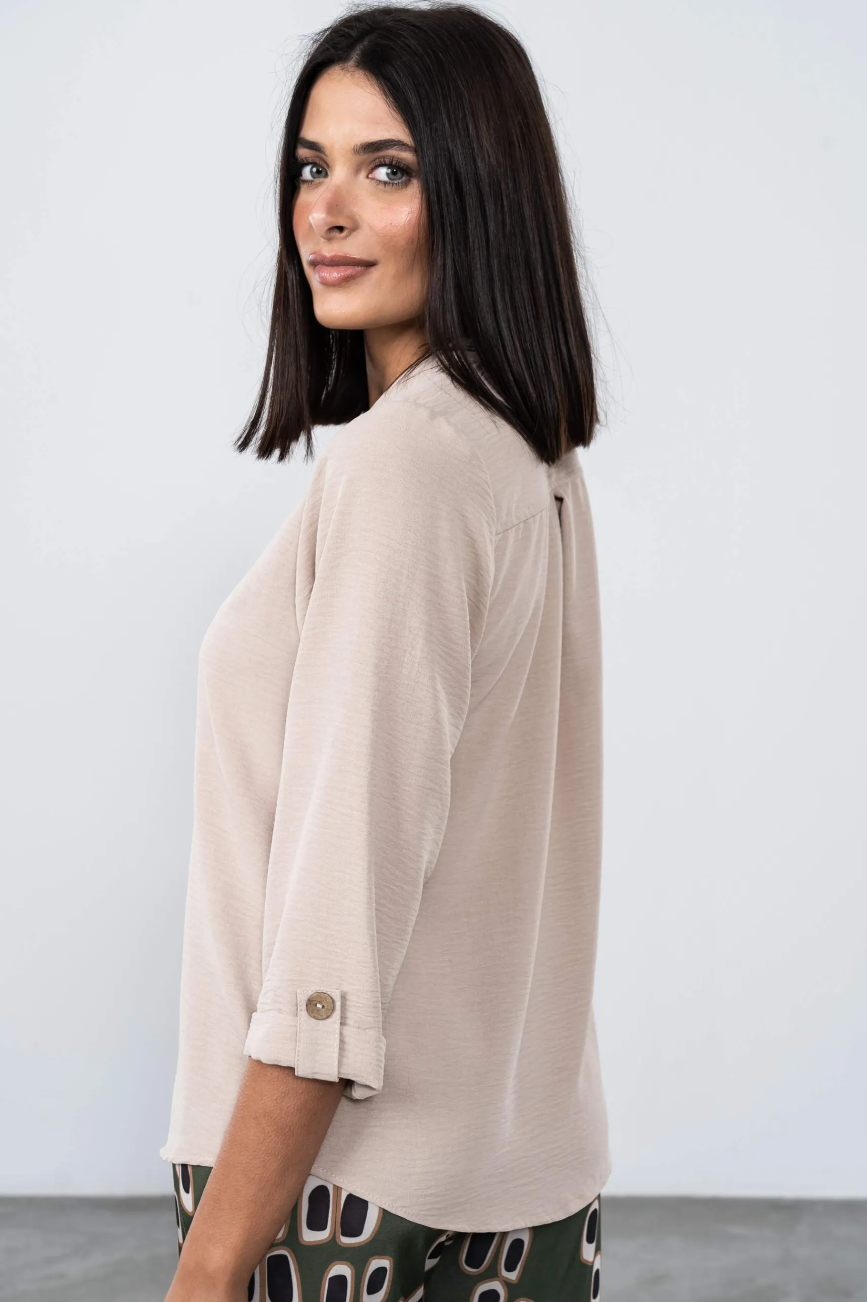 blusa_botones_mf_arena_9.webp Precchio Blusas Y Camisas<BLUSA BOTONES M/F ARENA