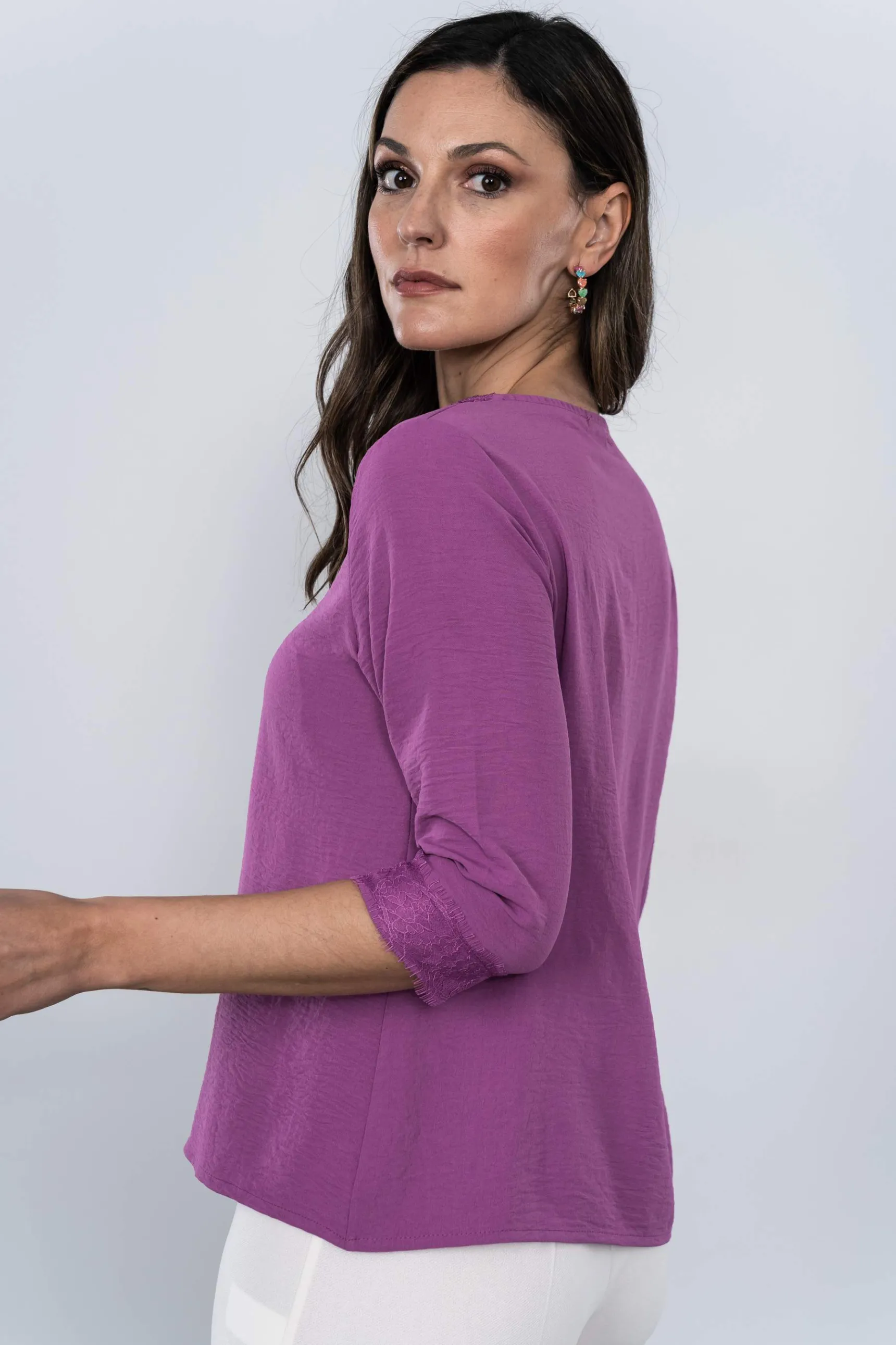blusa_encaje_manga_france_3-1.webp Precchio Blusas Y Camisas<BLUSA ENCAJE MANGA FRANCESA MALVA
