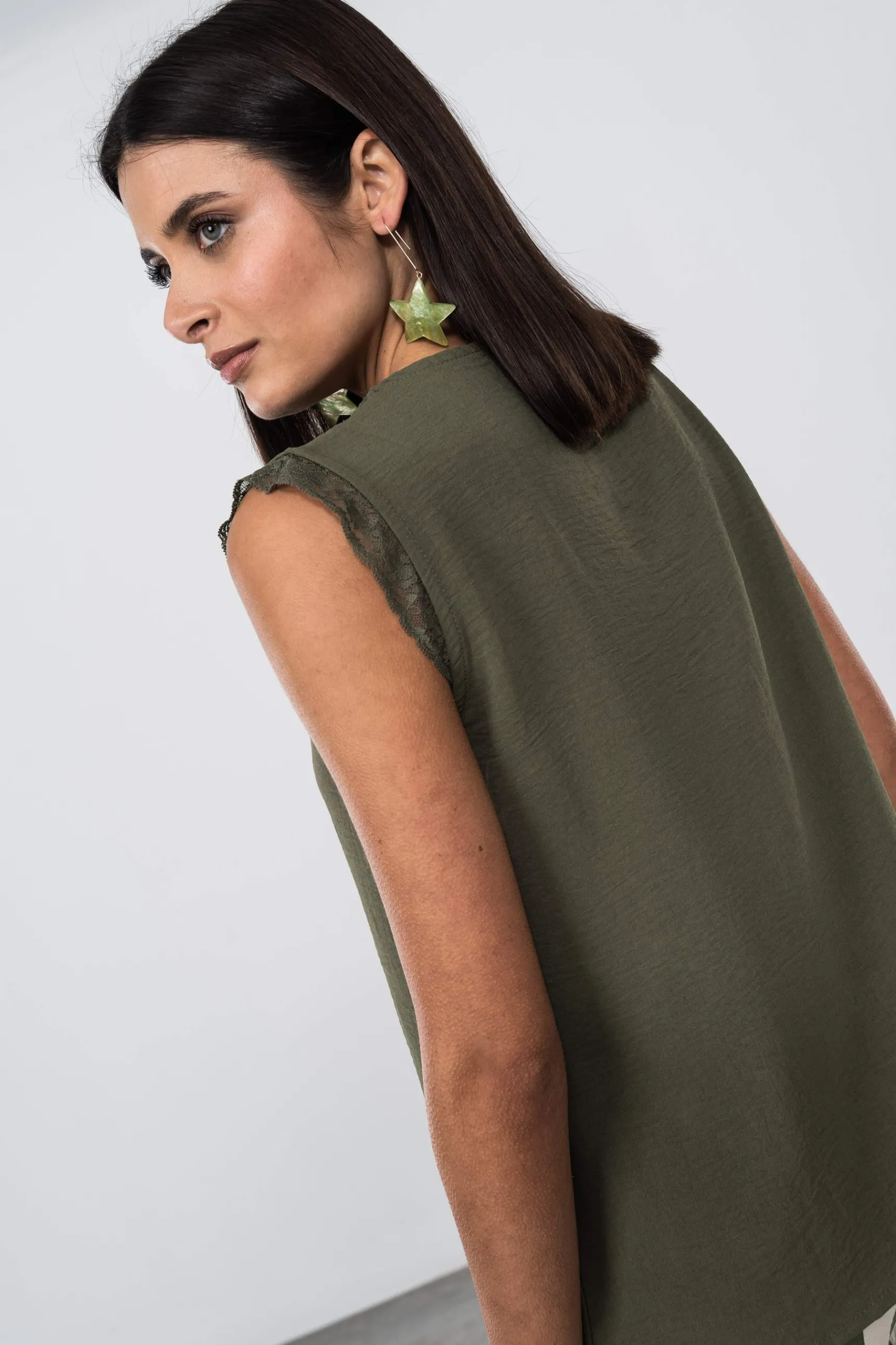 blusa_encaje_manga_sisa_k_5.webp Precchio Blusas Y Camisas<BLUSA ENCAJE MANGA SISA KAKI