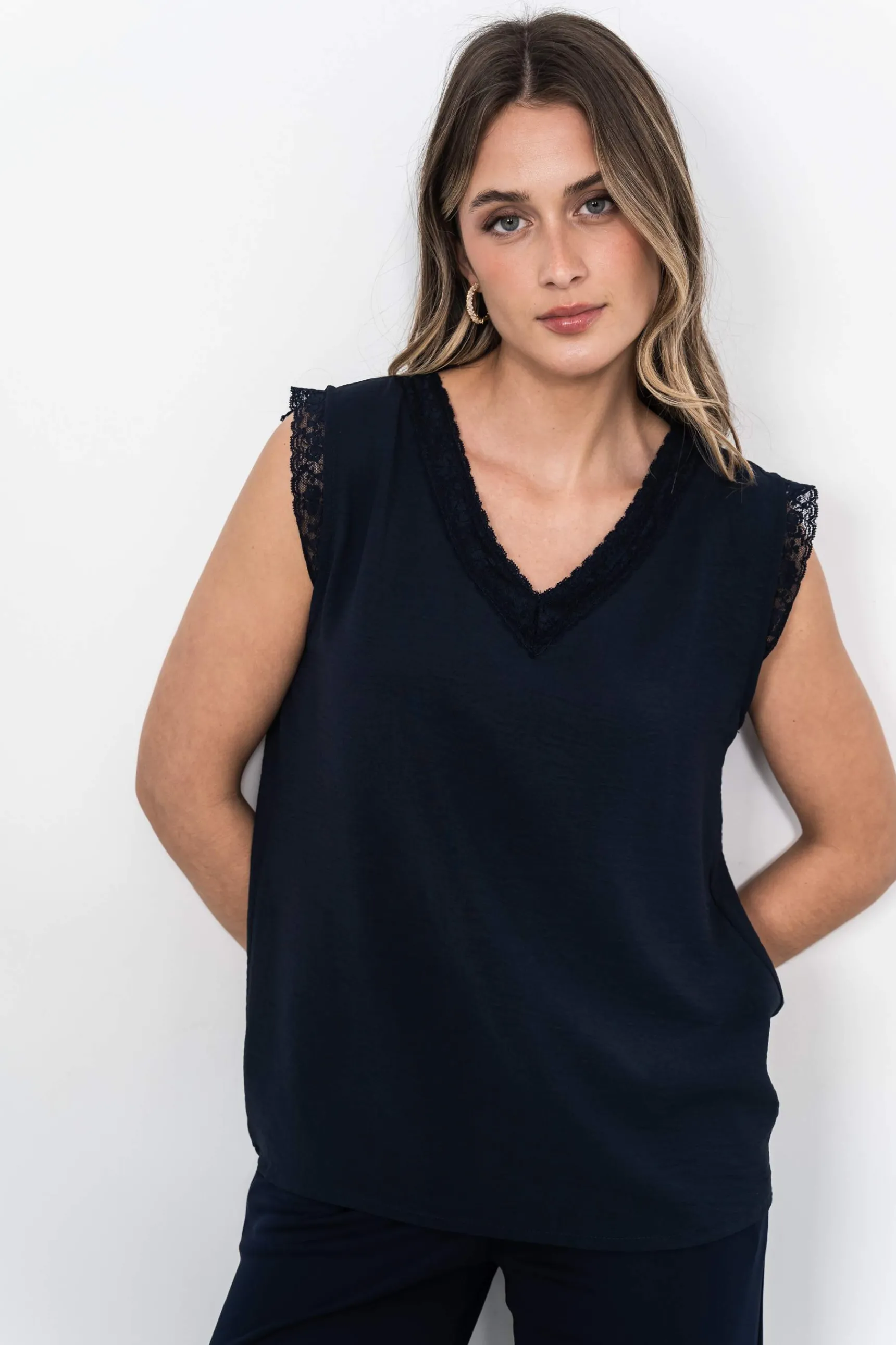 Precchio Blusas Y Camisas<BLUSA ENCAJE MANGA SISA MARINO
