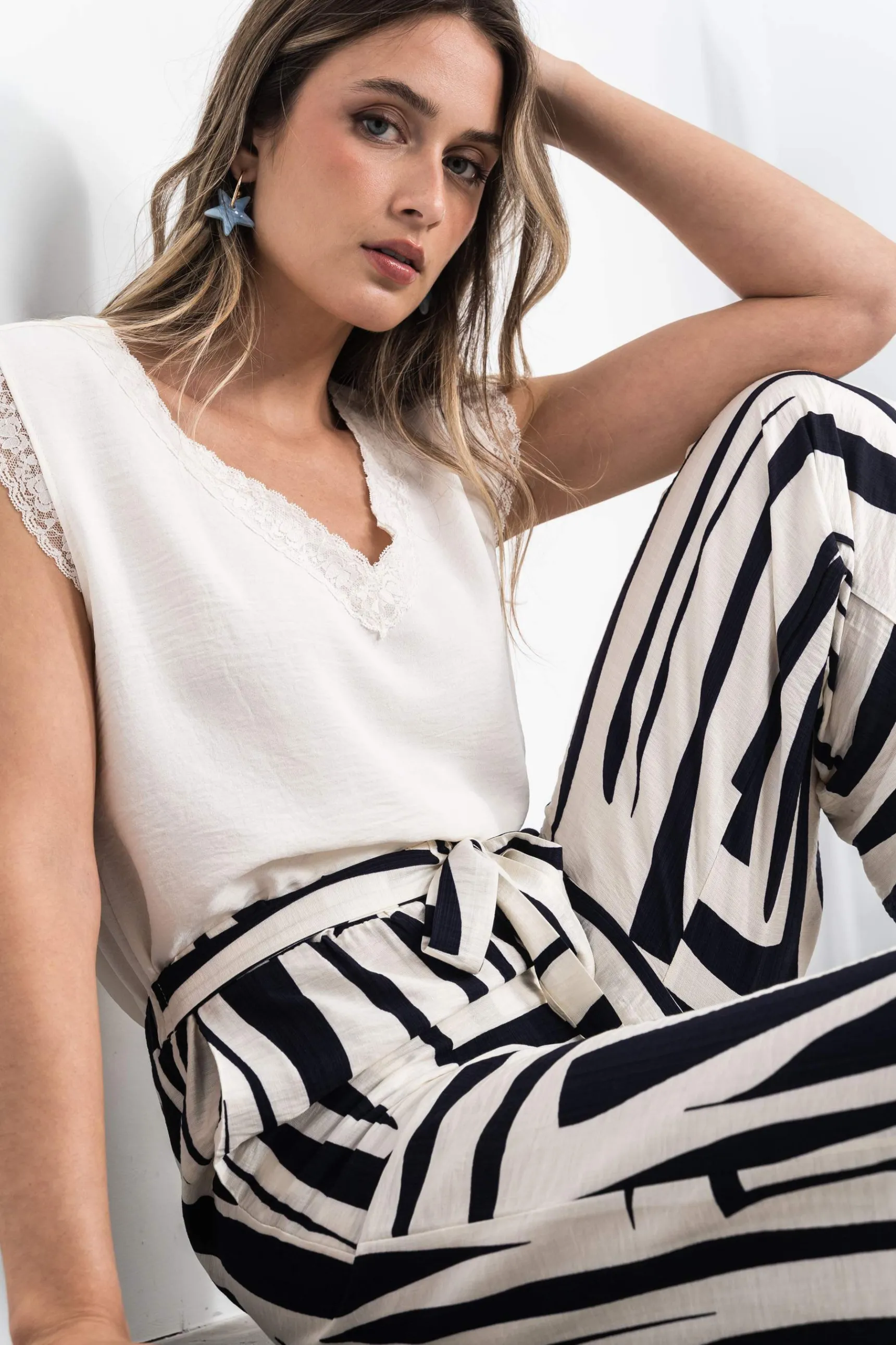 blusa_encaje_msisa_crudo_3.webp Precchio Blusas Y Camisas<BLUSA ENCAJE M/SISA CRUDO
