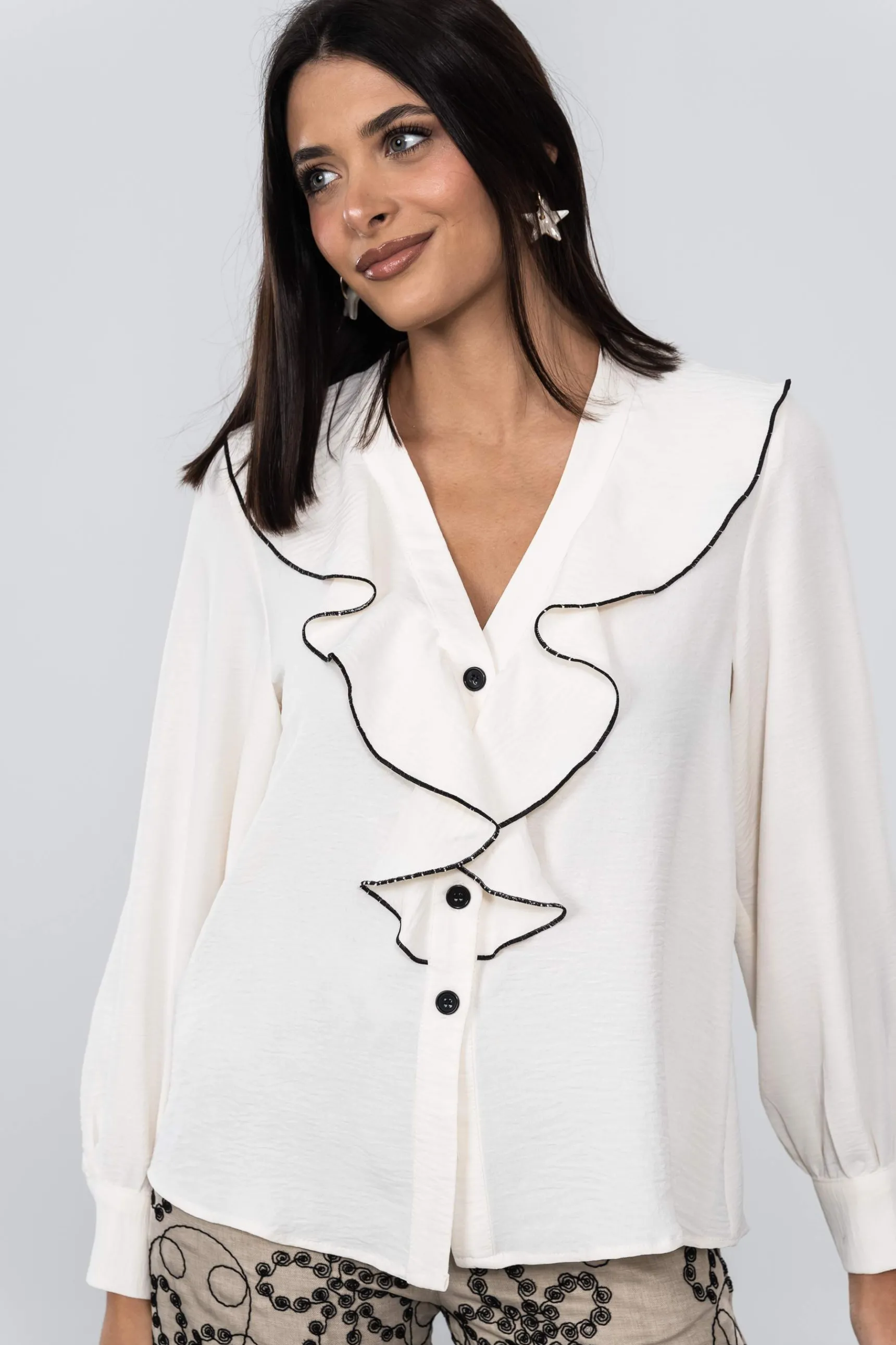 blusa_volante_contraste_6.webp Precchio Blusas Y Camisas<BLUSA VOLANTE CONTRASTE