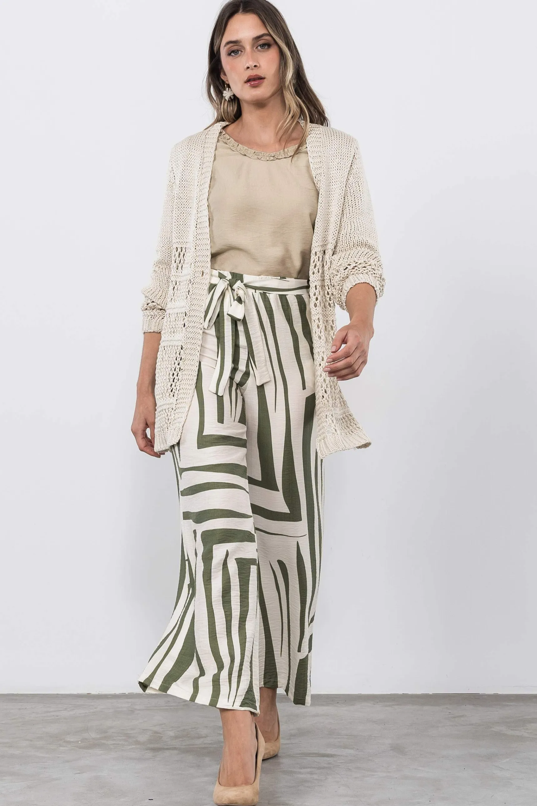 blusa_volantito_decorativ_4-1.webp Precchio Blusas Y Camisas<BLUSA VOLANTITO DECORATIVO BEIGE