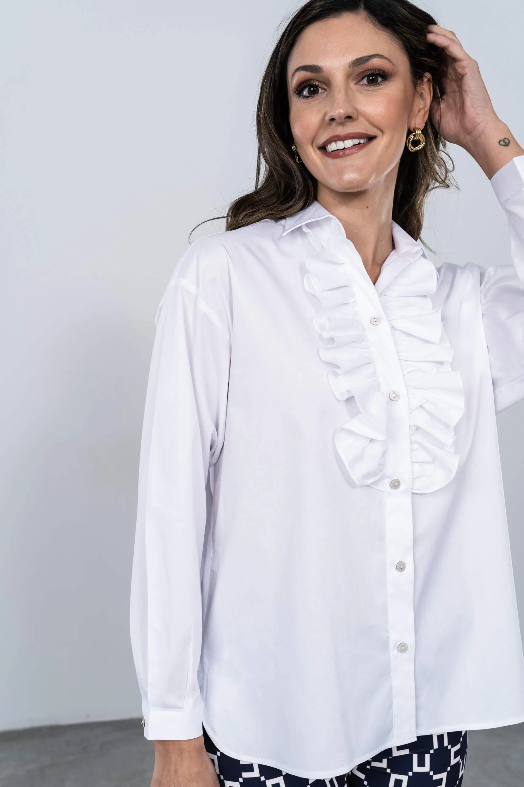 camisa_volante_pechera_2.webp Precchio Blusas Y Camisas<CAMISA VOLANTE PECHERA