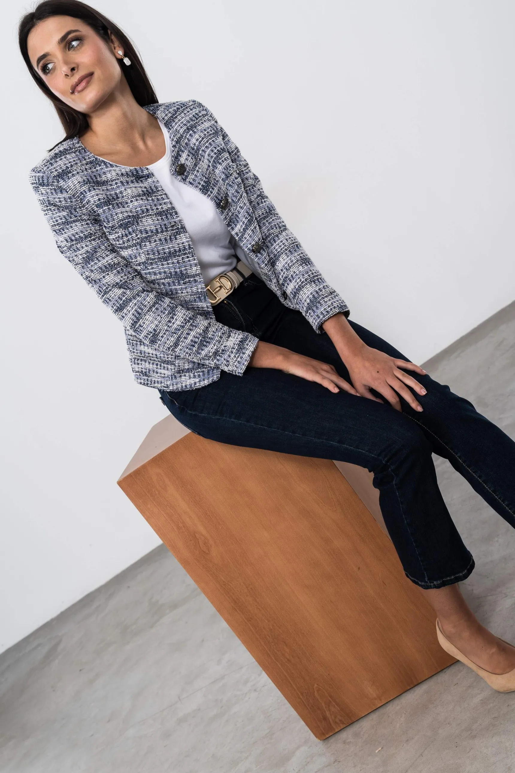 chaqueta_corta_detalles_2.webp Precchio Chaquetas<CHAQUETA CORTA DETALLES