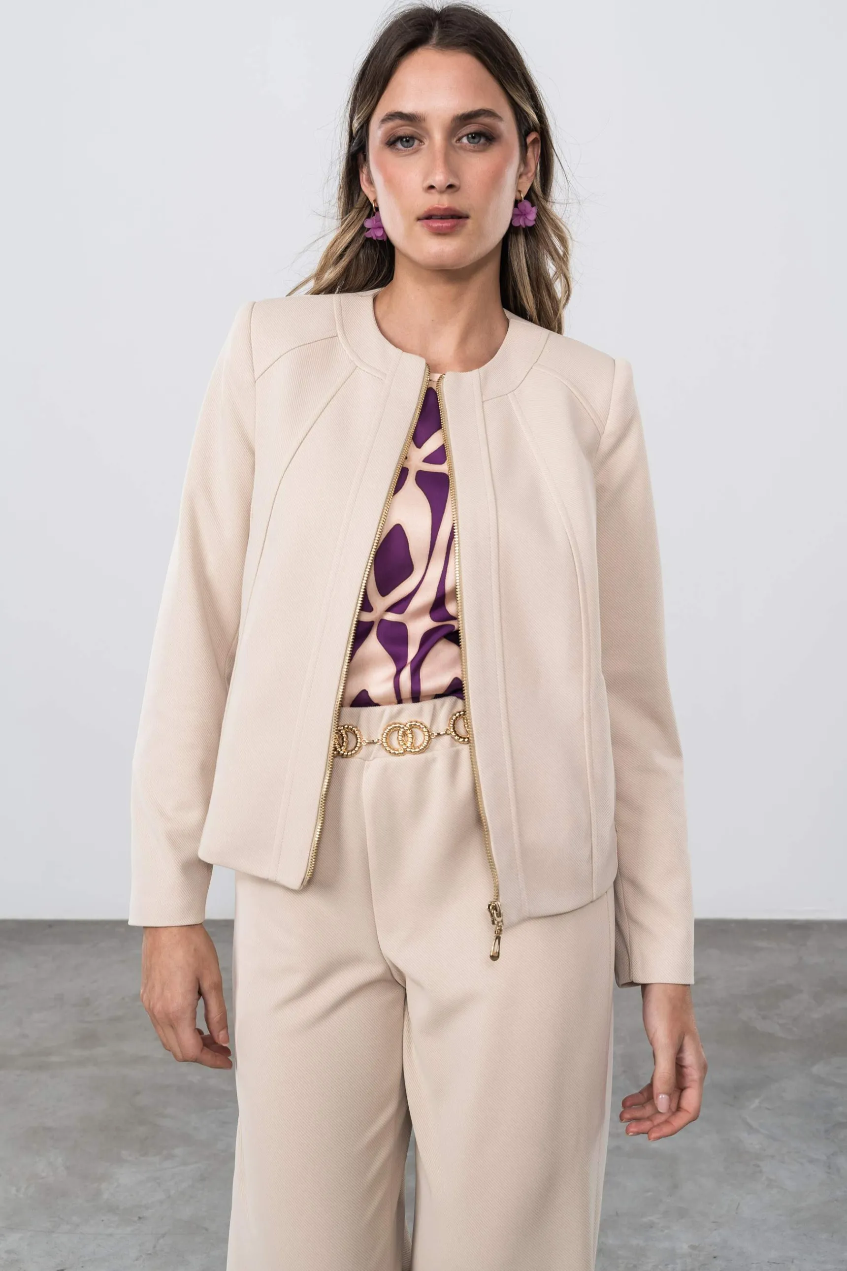 chaqueta_corte_cremallera_4-1.webp Precchio Chaquetas<CHAQUETA CORTE CREMALLERA BEIGE