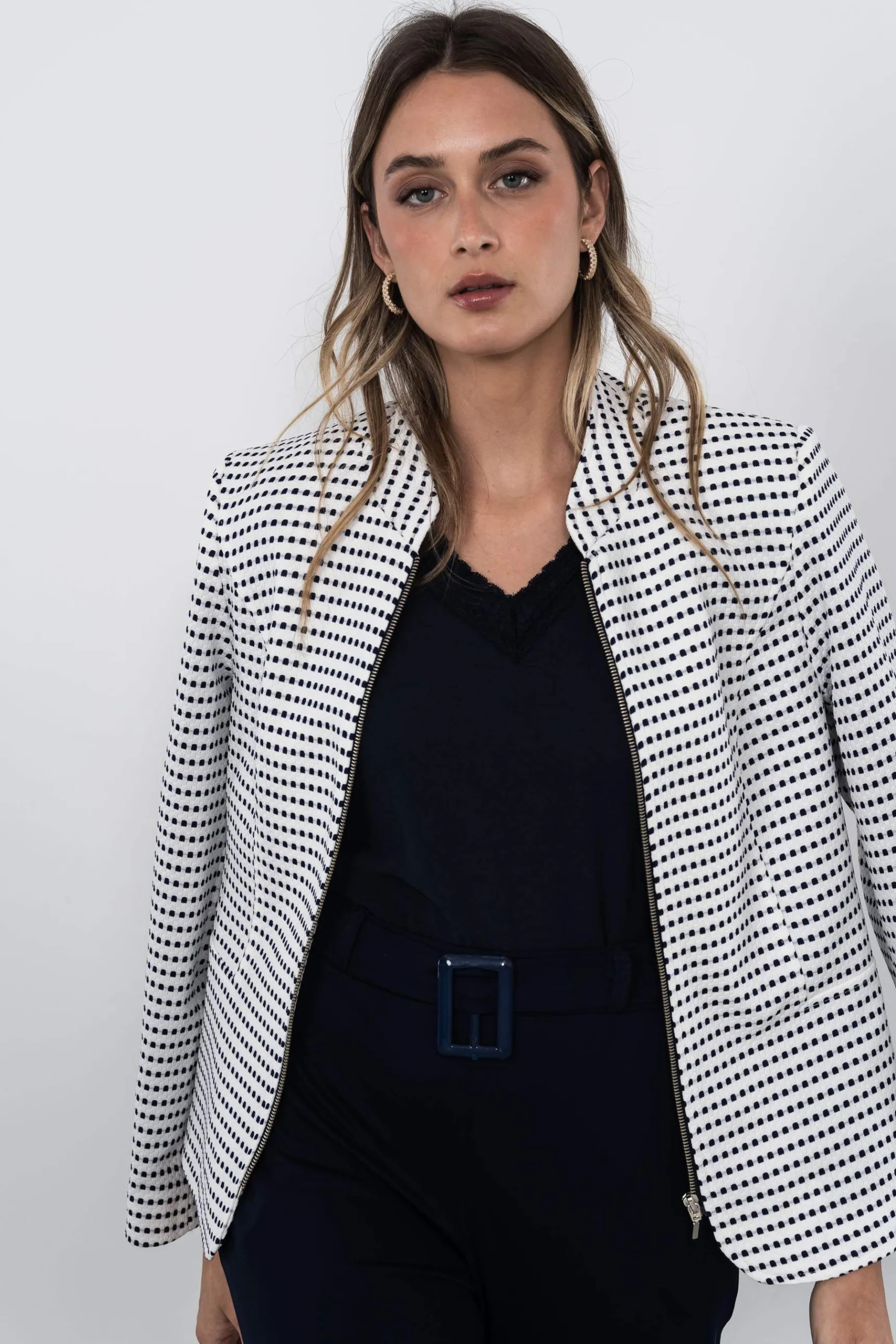 chaqueta_cremallera_jacqu_2-1.webp Precchio Chaquetas<CHAQUETA CREMALLERA JACQUARD BLANCO