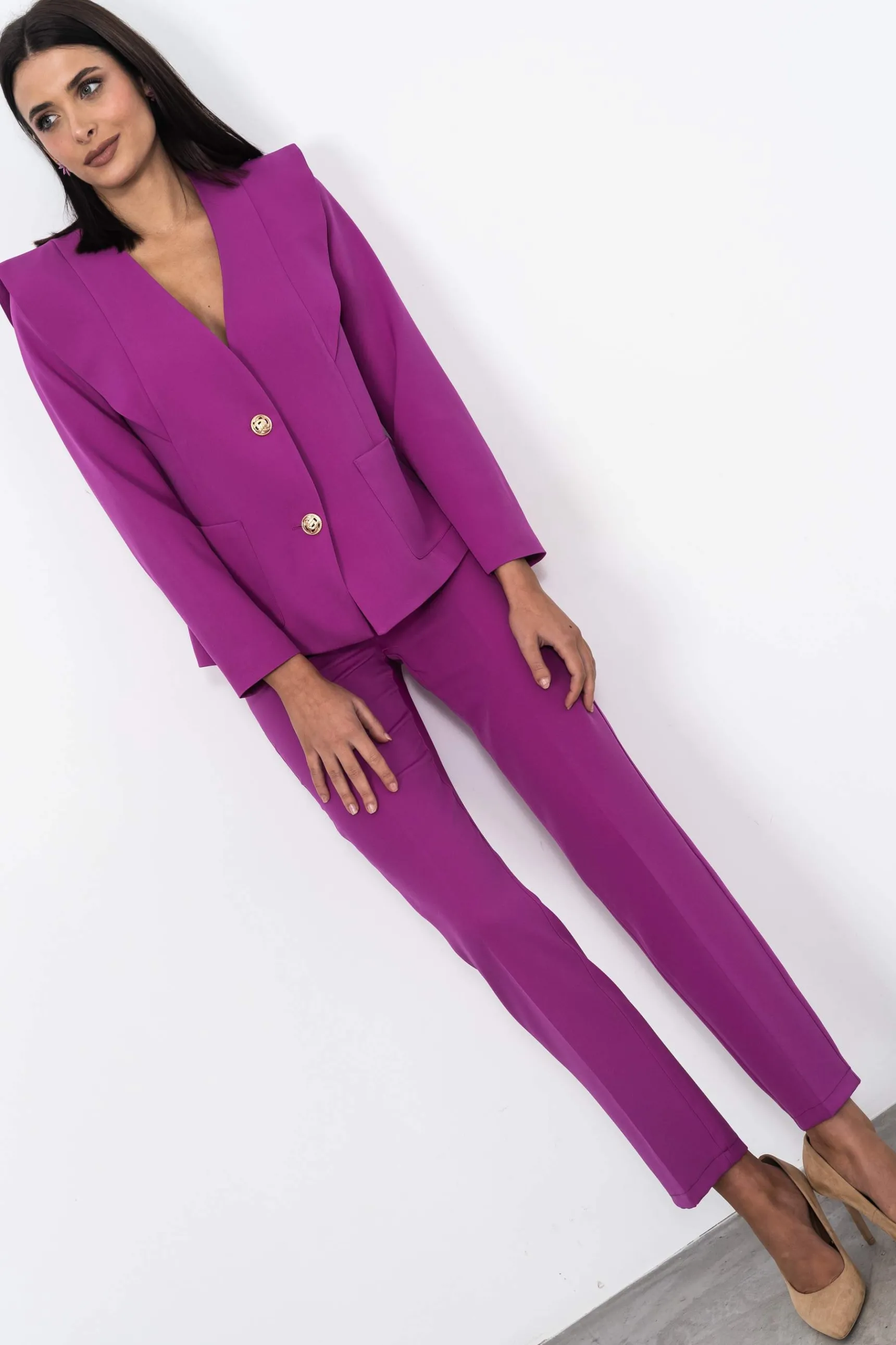 chaqueta_diseo_botn_oro_b_6.webp Precchio Chaquetas<CHAQUETA DISEÑO BOTÓN ORO BUGANVILLA