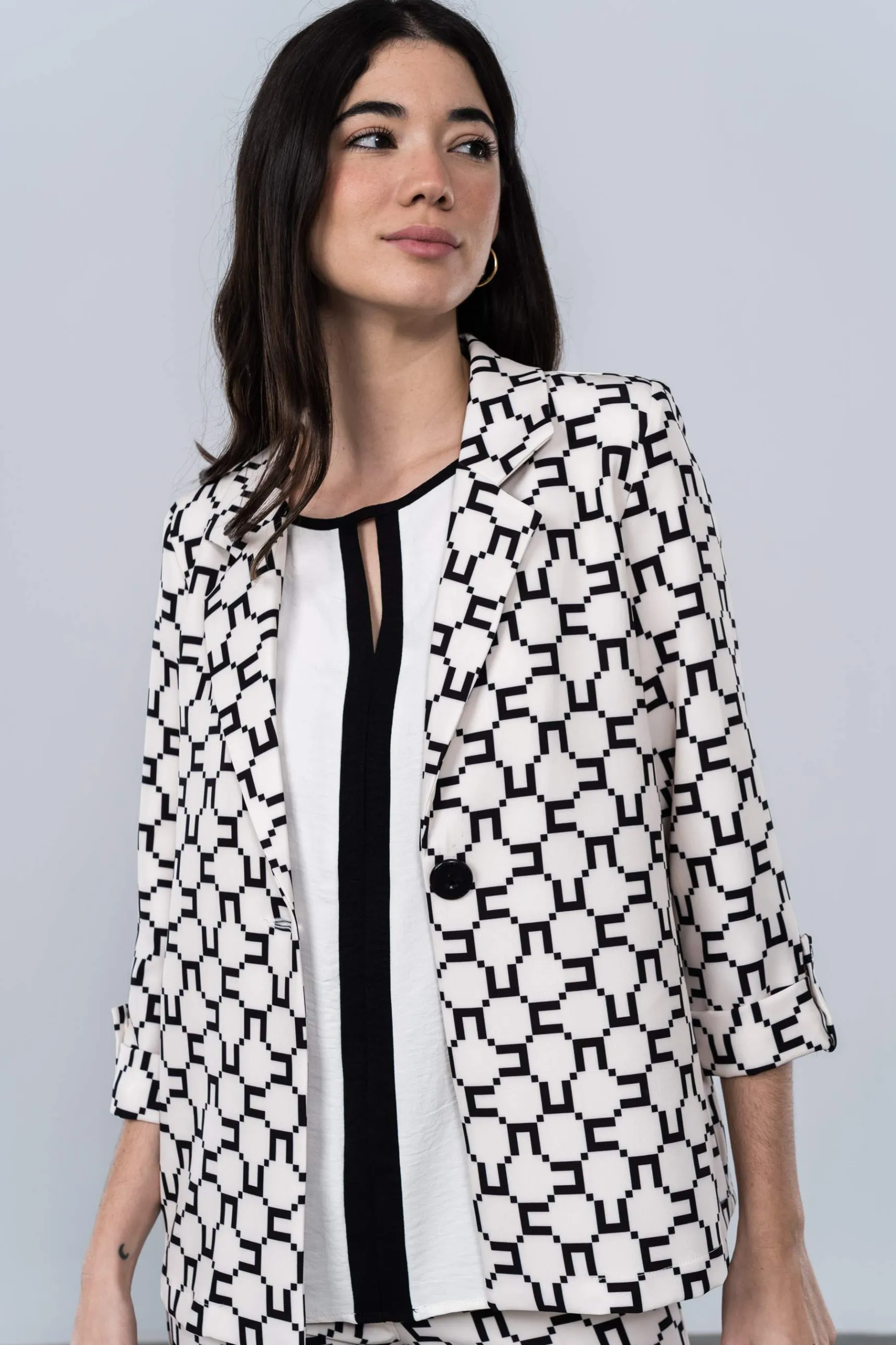 chaqueta_puo_botn_geomtri_6.webp Precchio Chaquetas<CHAQUETA PUÑO BOTÓN GEOMÉTRICO CRUDO