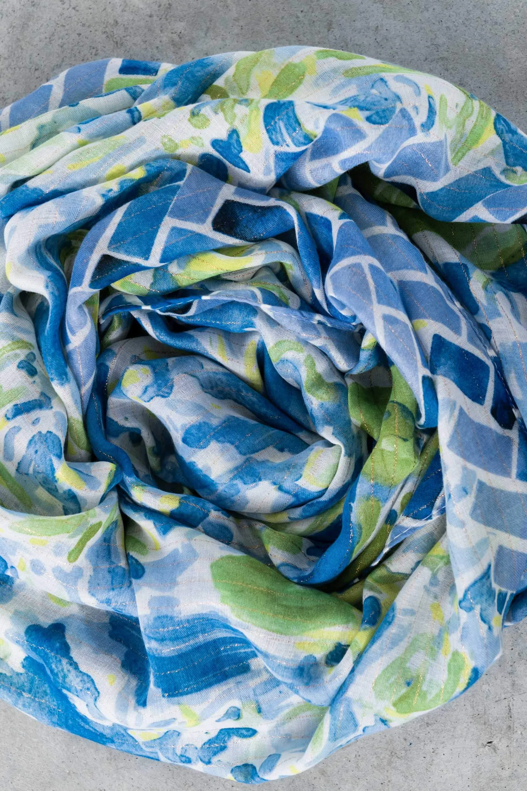 foulard_hilos_oro_acuarel_2.webp Precchio Foulards Y Estolas<FOULARD HILOS ORO ACUARELAS