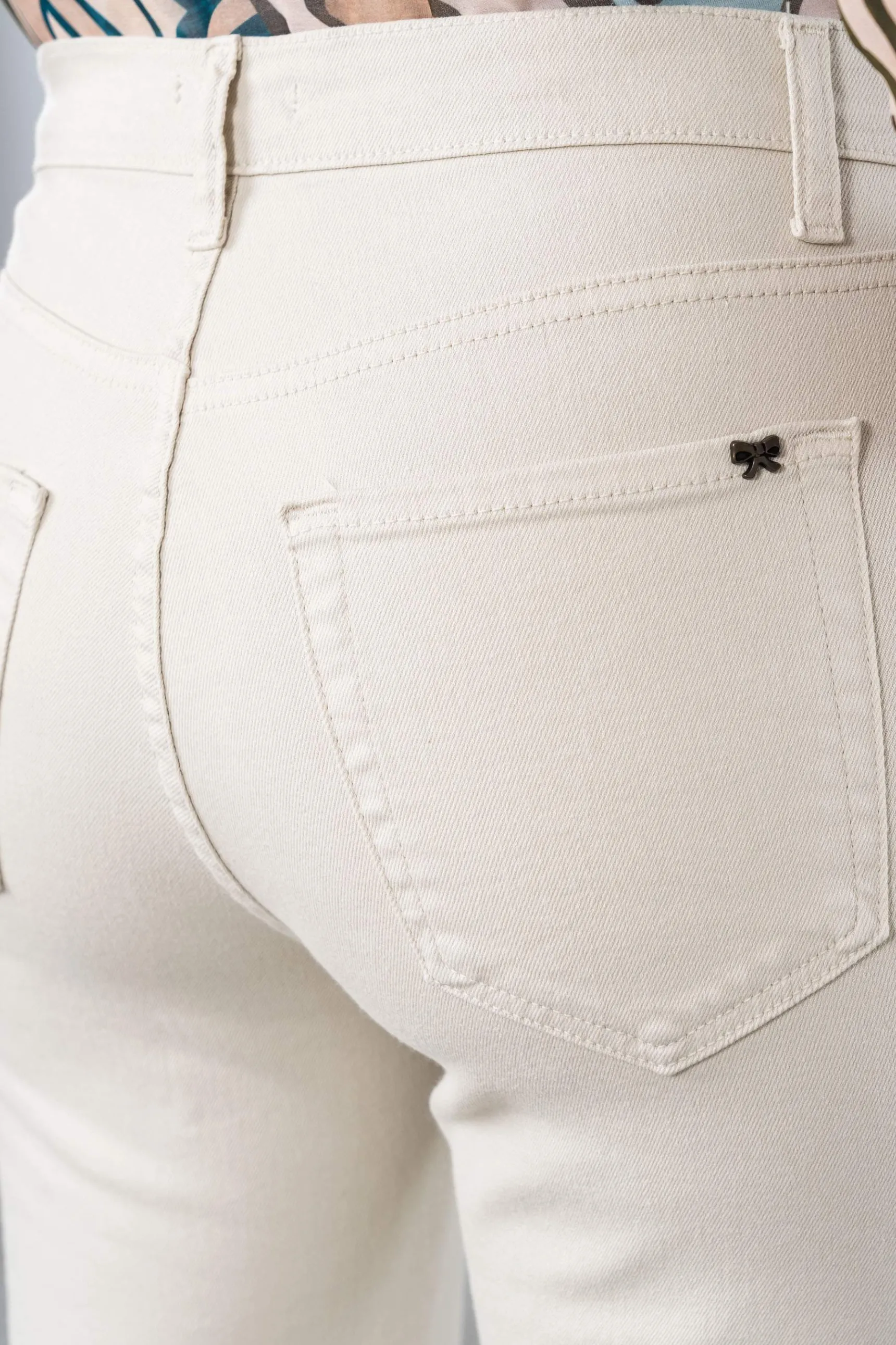 pantaln__bolsillos_recto__4.webp Precchio Pantalones<PANTALÓN 5 BOLSILLOS RECTO PIEDRA