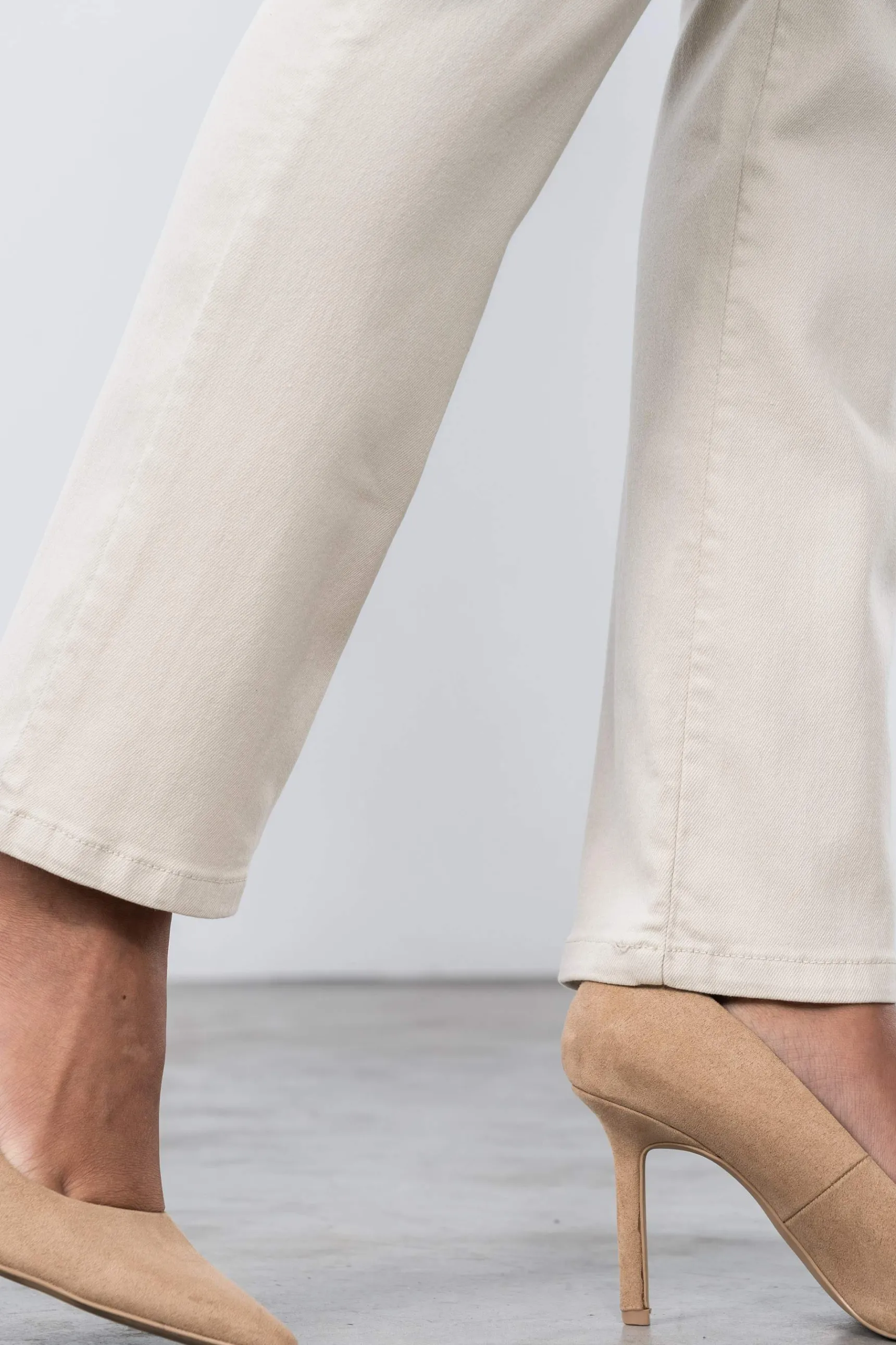 pantaln__bolsillos_recto__5.webp Precchio Pantalones<PANTALÓN 5 BOLSILLOS RECTO PIEDRA
