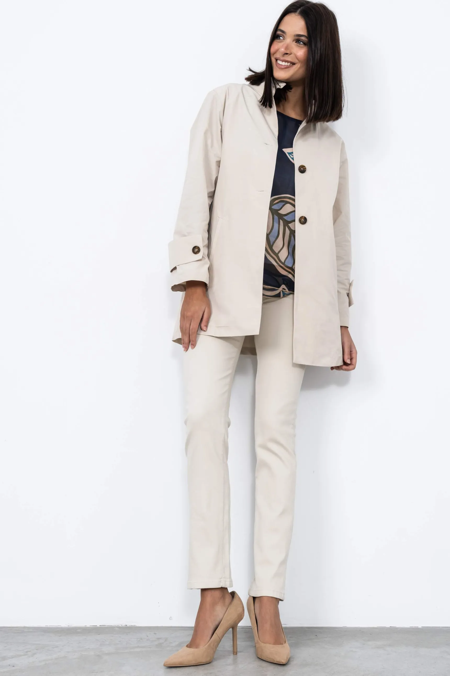 pantaln__bolsillos_recto__6.webp Precchio Pantalones<PANTALÓN 5 BOLSILLOS RECTO PIEDRA