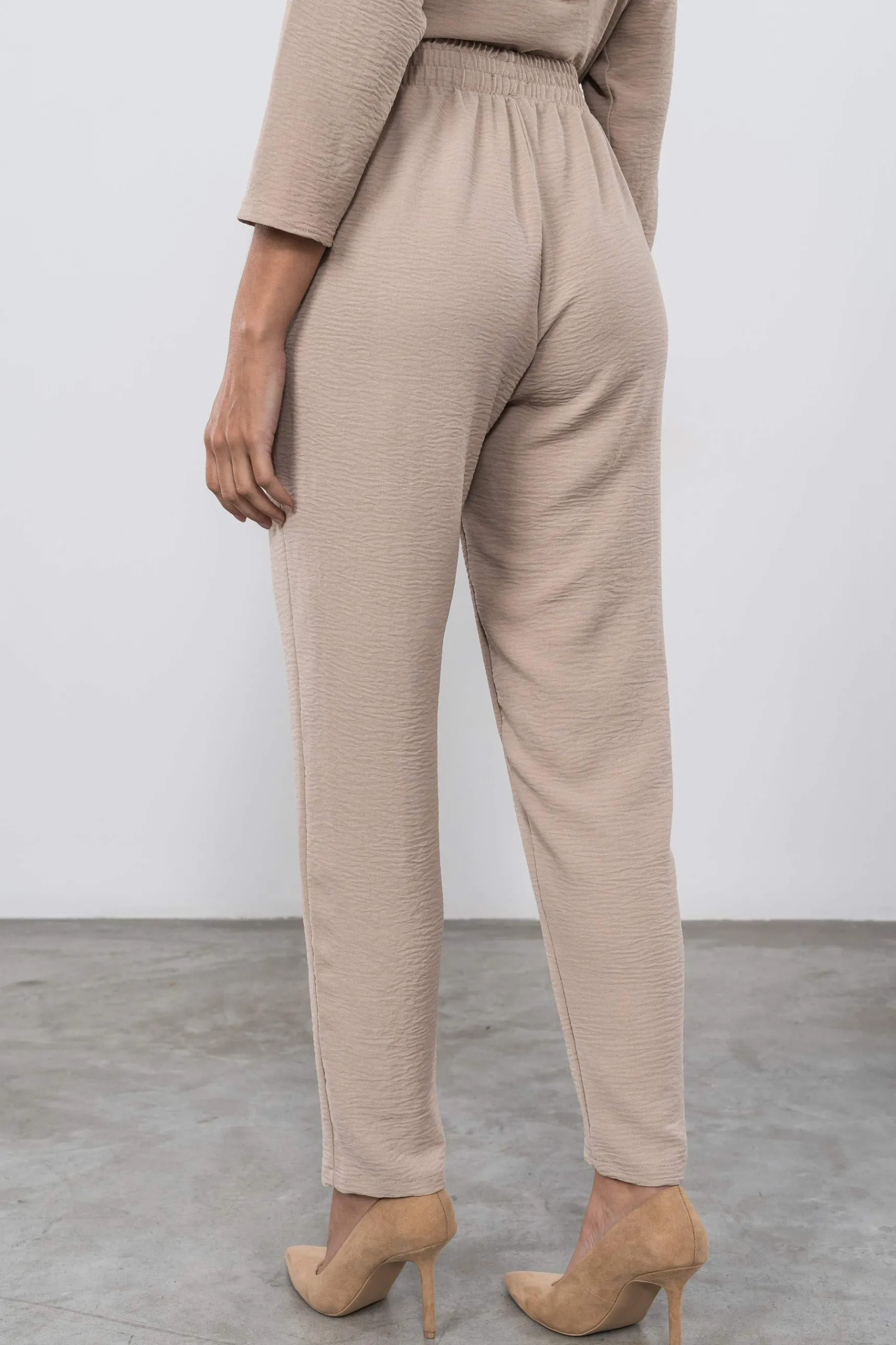 pantaln_holgado_cordn_bei_2.webp Precchio Pantalones<PANTALÓN HOLGADO CORDÓN BEIGE