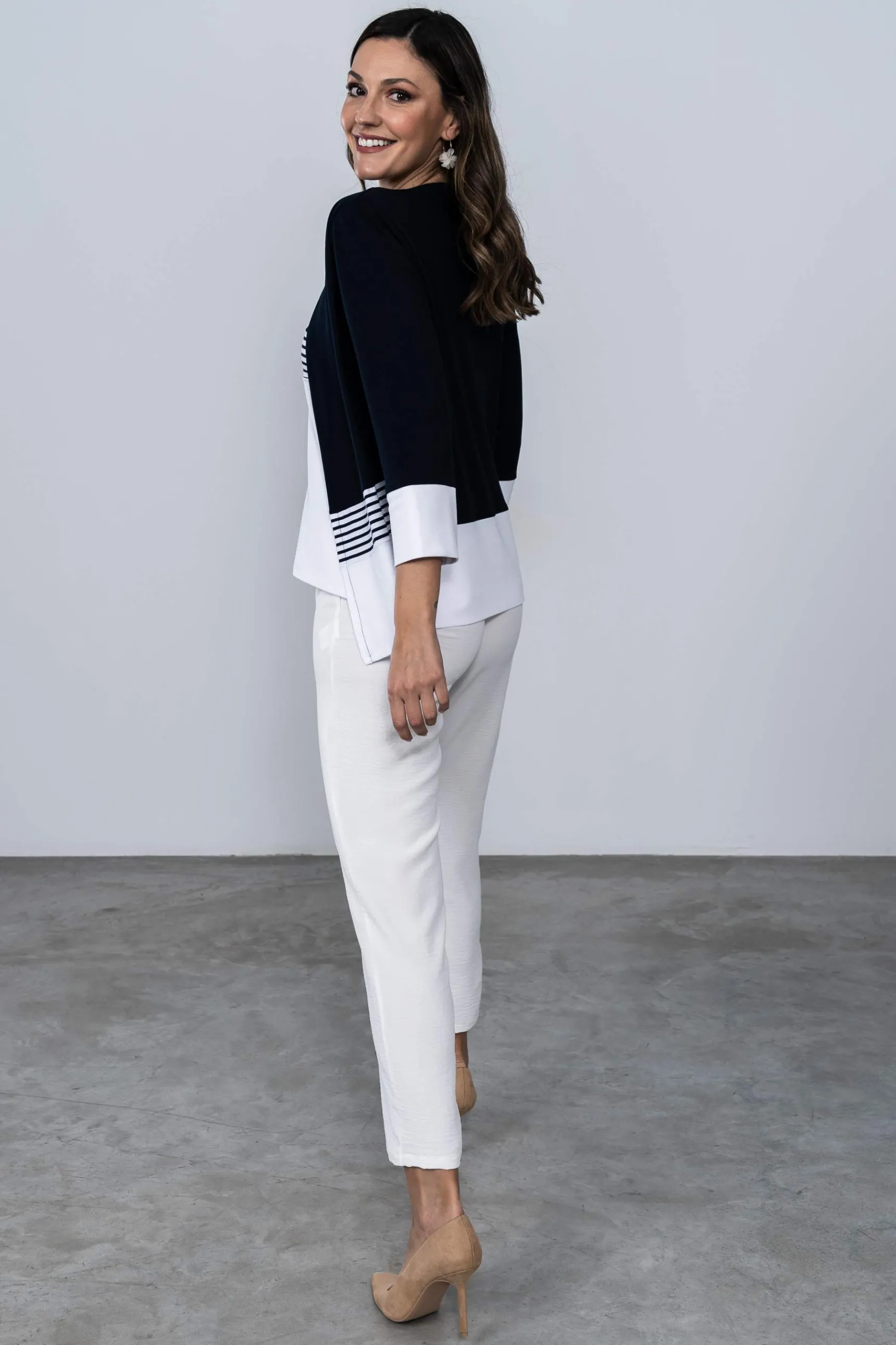 pantaln_holgado_cordn_bla_5.webp Precchio Pantalones<PANTALÓN HOLGADO CORDÓN BLANCO