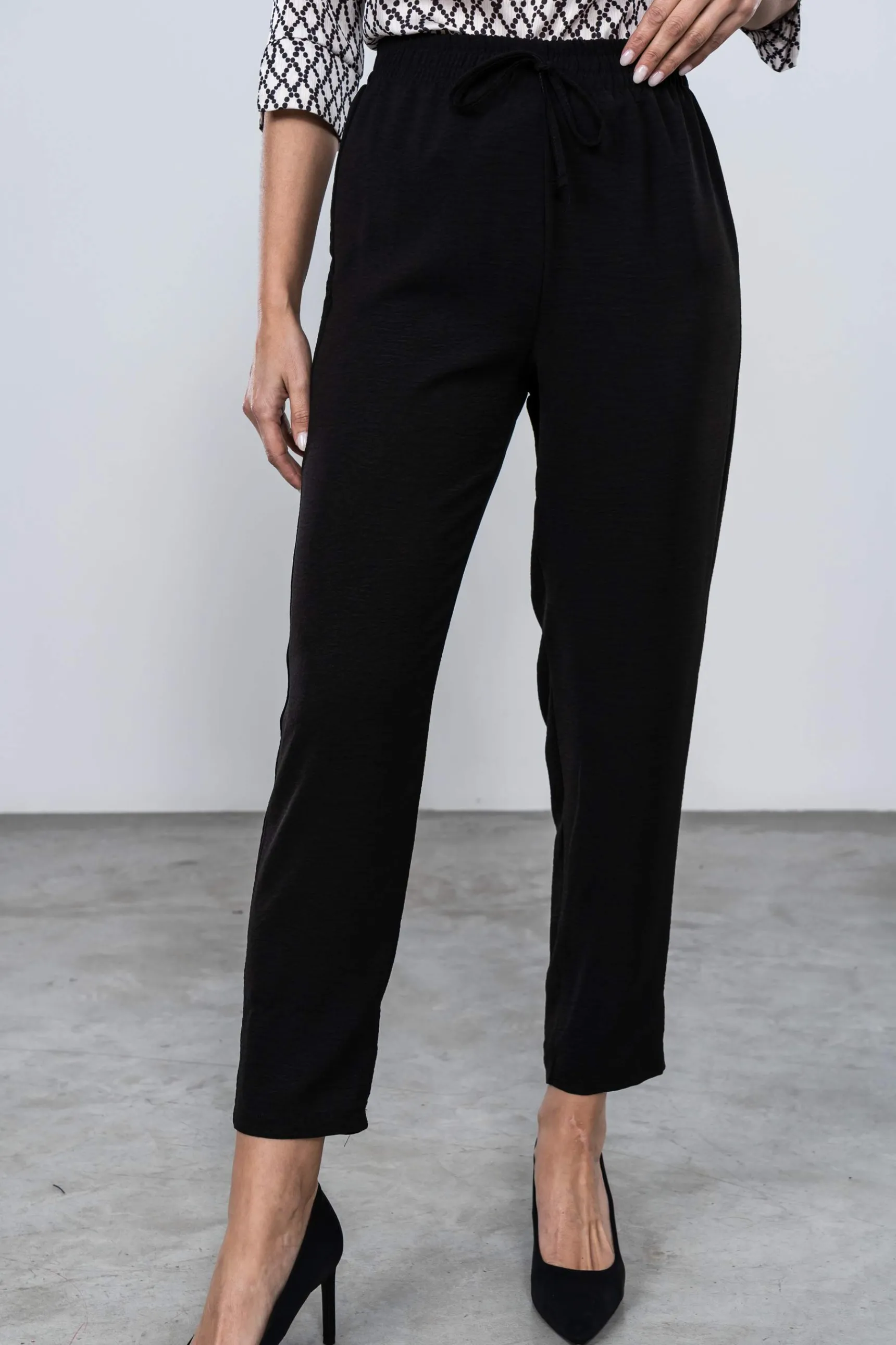 Precchio Pantalones<PANTALÓN HOLGADO CORDÓN NEGRO