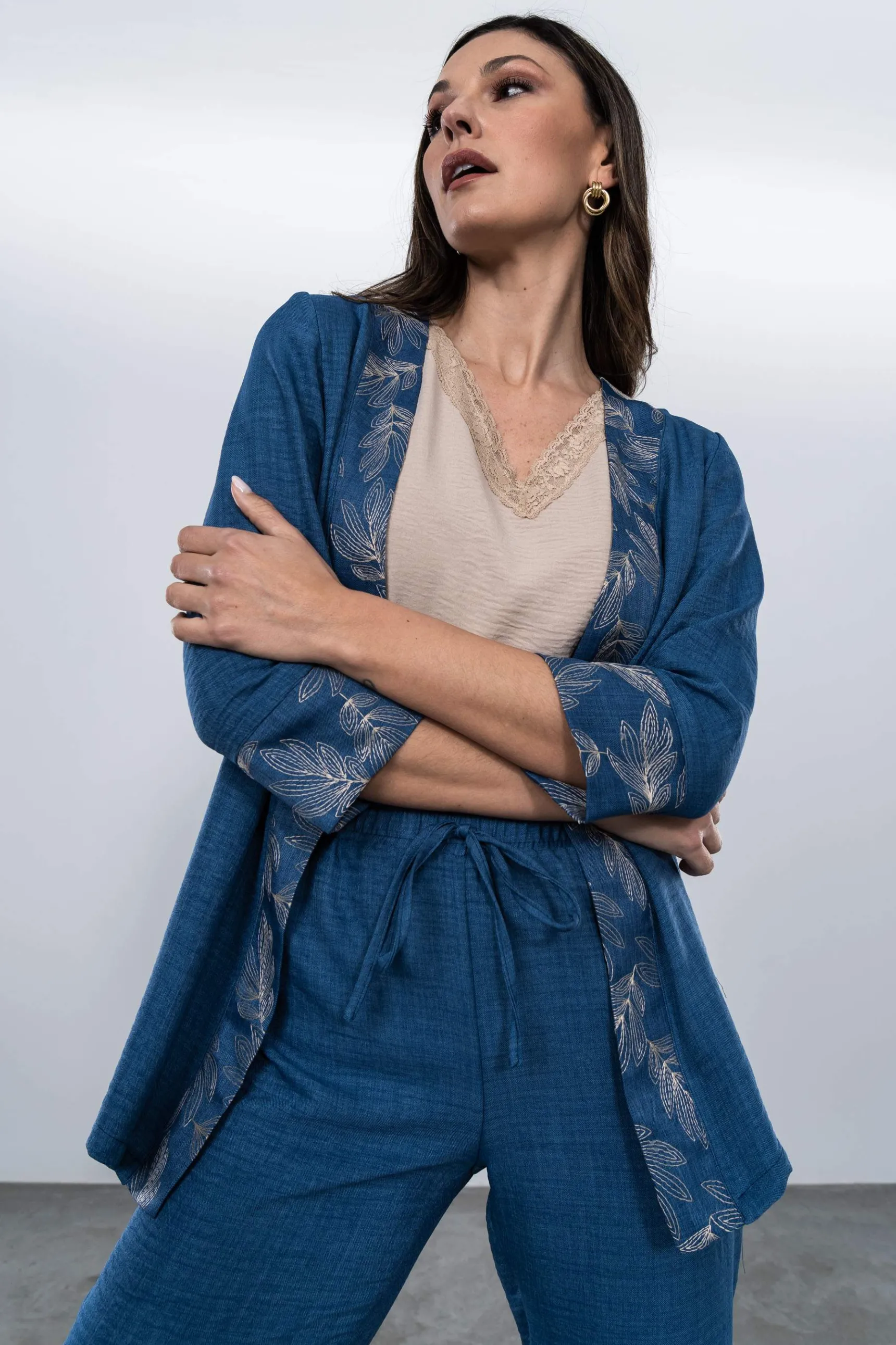 pantaln_holgado_goma_azul_4.webp Precchio Pantalones<PANTALÓN HOLGADO GOMA AZUL