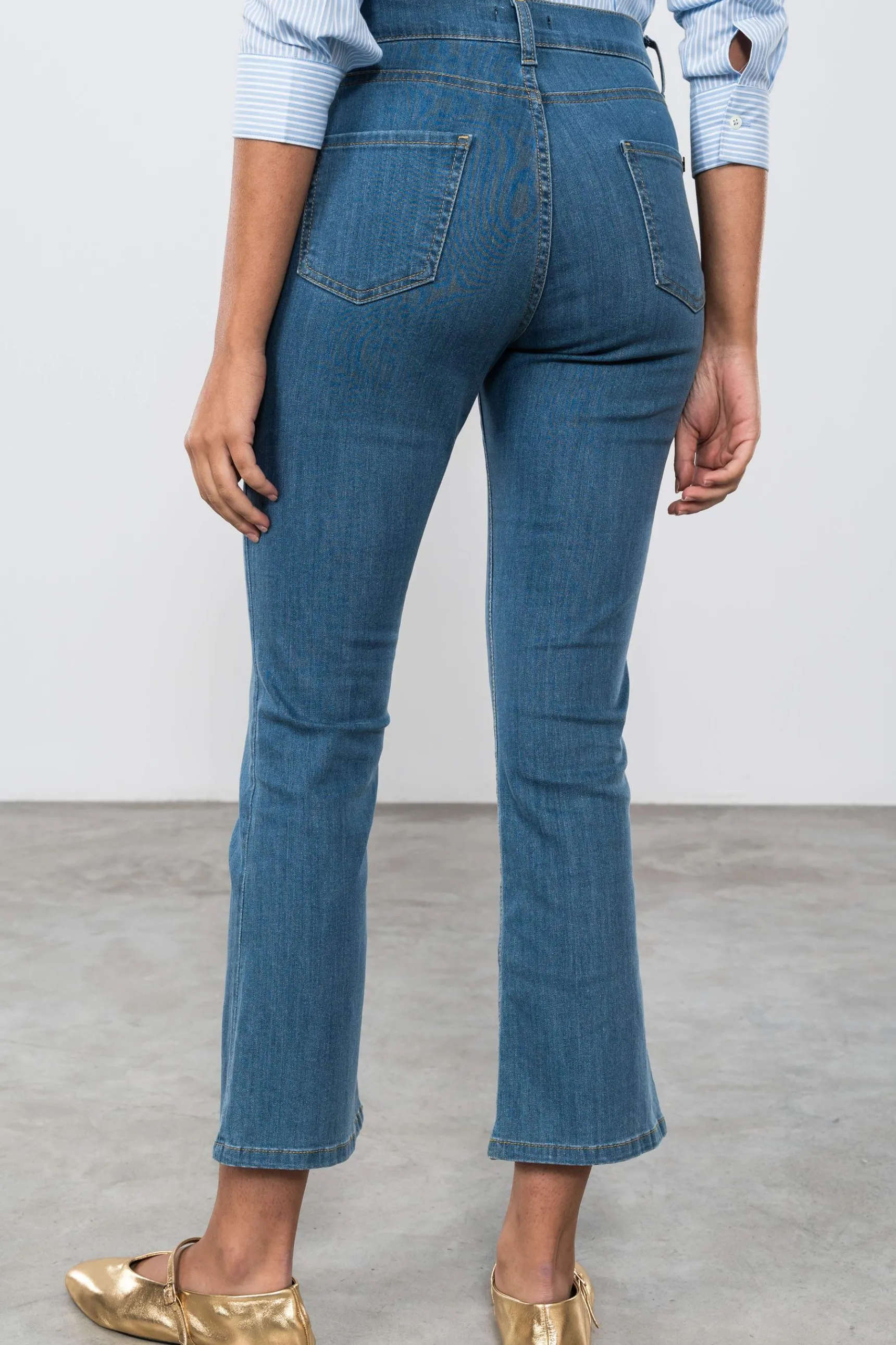 pantaln_vaquero_flare_azu_5.webp Precchio Pantalones<PANTALÓN VAQUERO FLARE AZUL