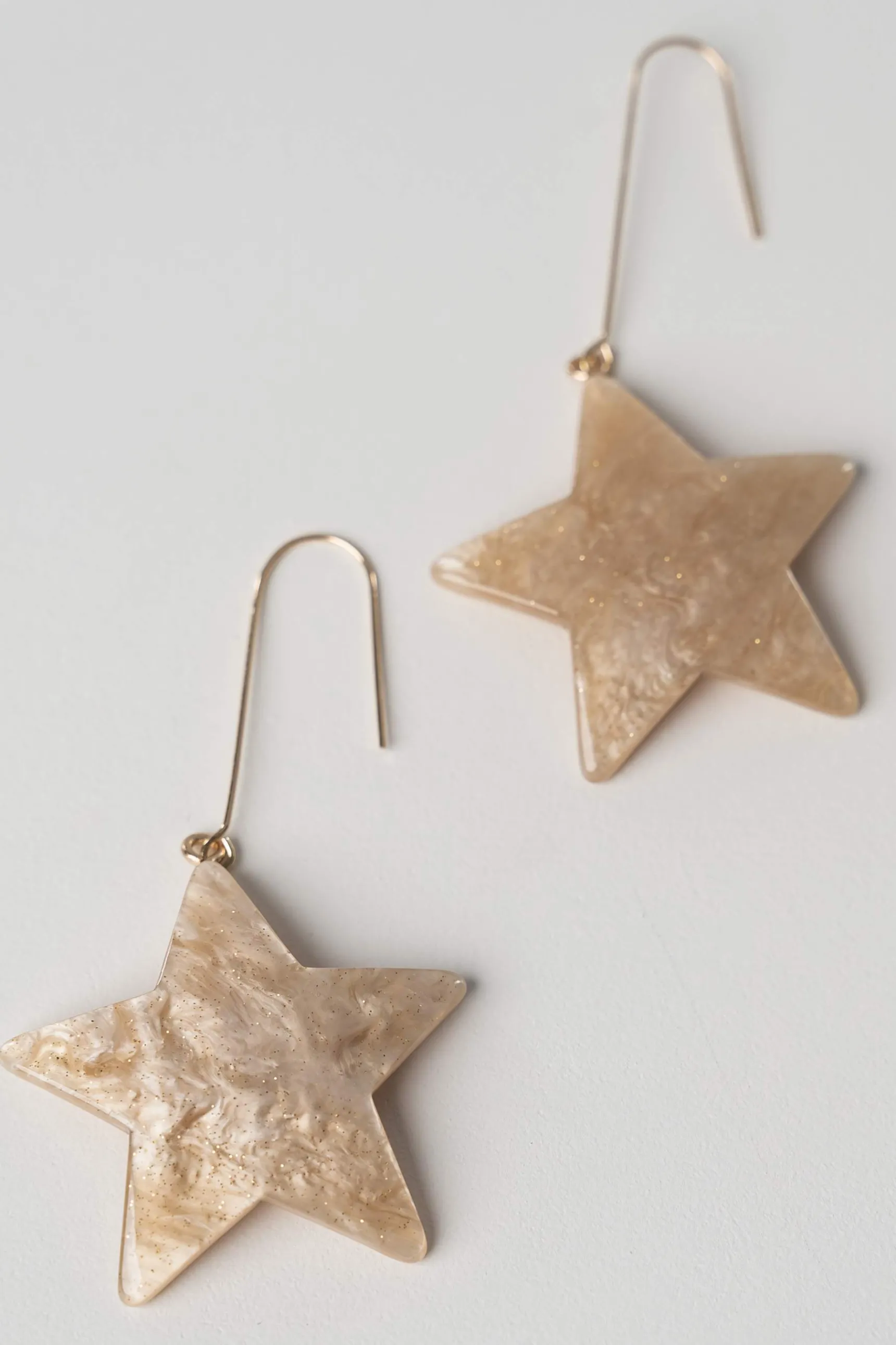 Precchio Bisuteria<PENDIENTE COLGANTE ESTRELLA BEIGE