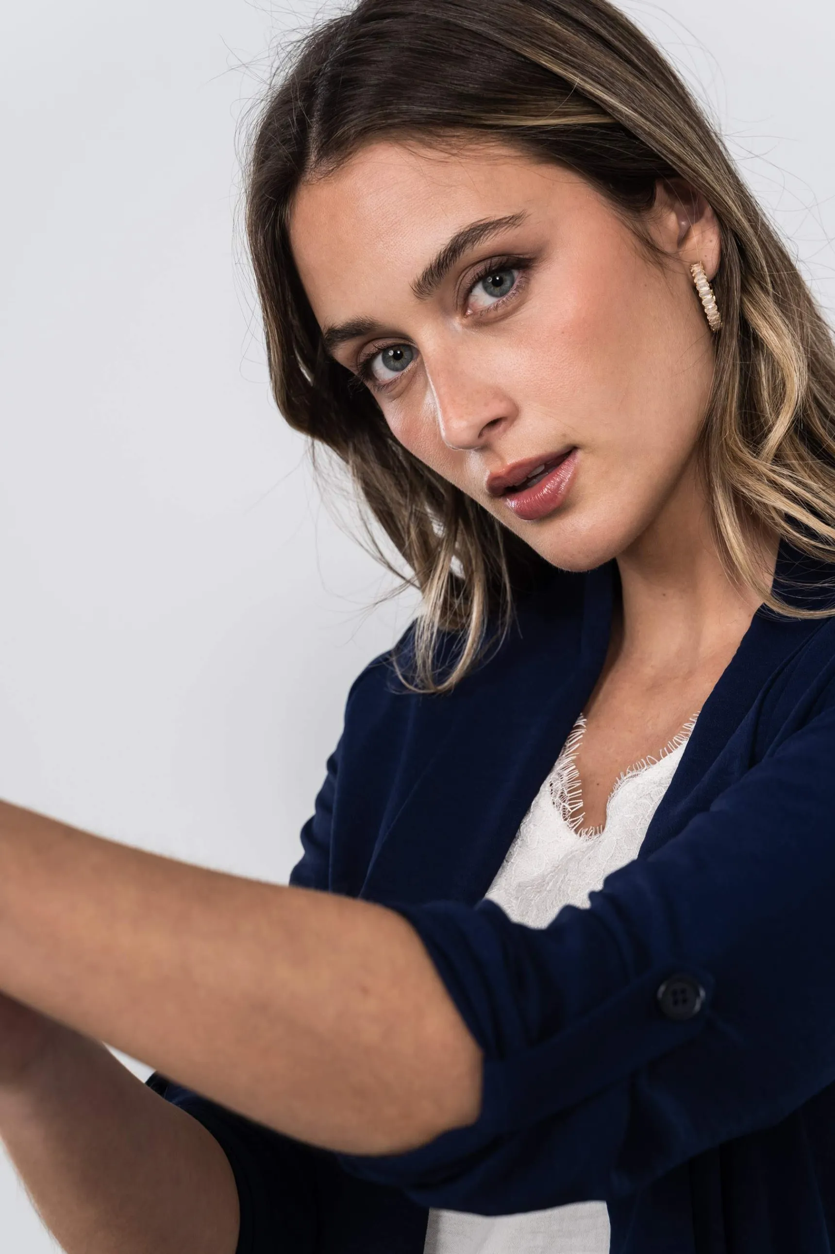 sobrecamisa_trabilla_mari_3.webp Precchio Chaquetas<SOBRECAMISA TRABILLA MARINO