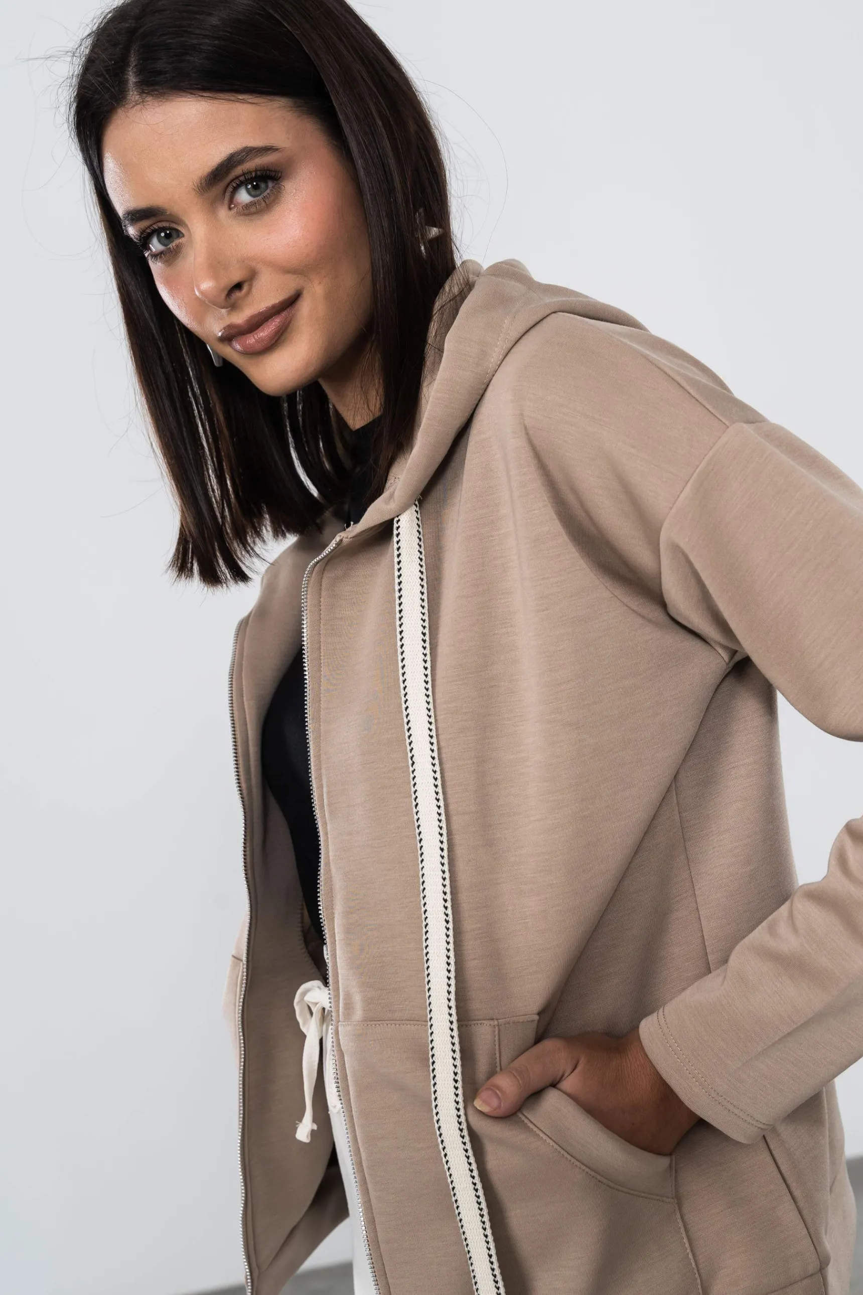 sudadera_cremallera_beige_2.webp Precchio Jerseys Y Cardigans<SUDADERA CREMALLERA BEIGE