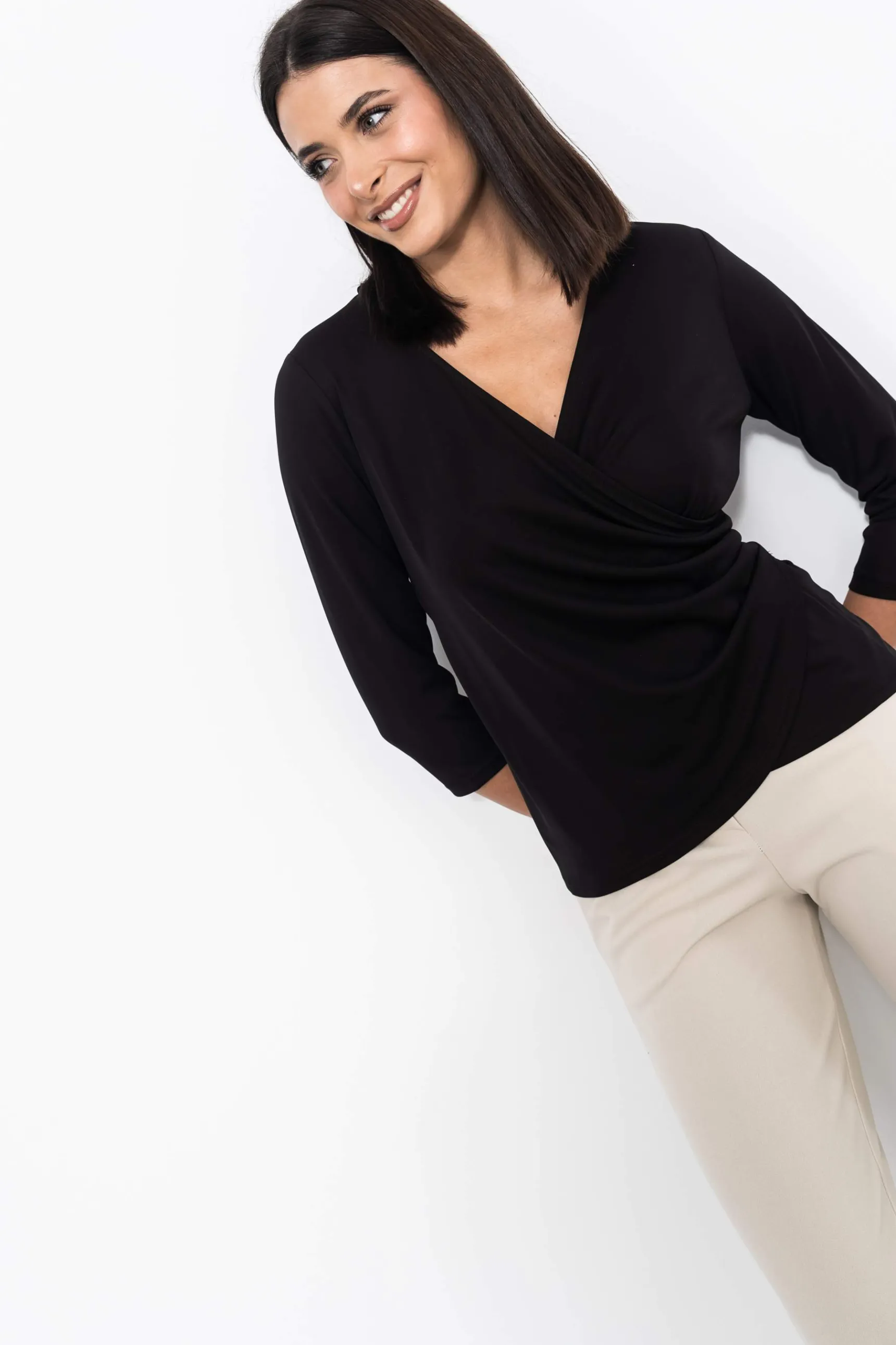 top_recogido_lateral_negr_7.webp Precchio Blusas Y Camisas<TOP RECOGIDO LATERAL NEGRO