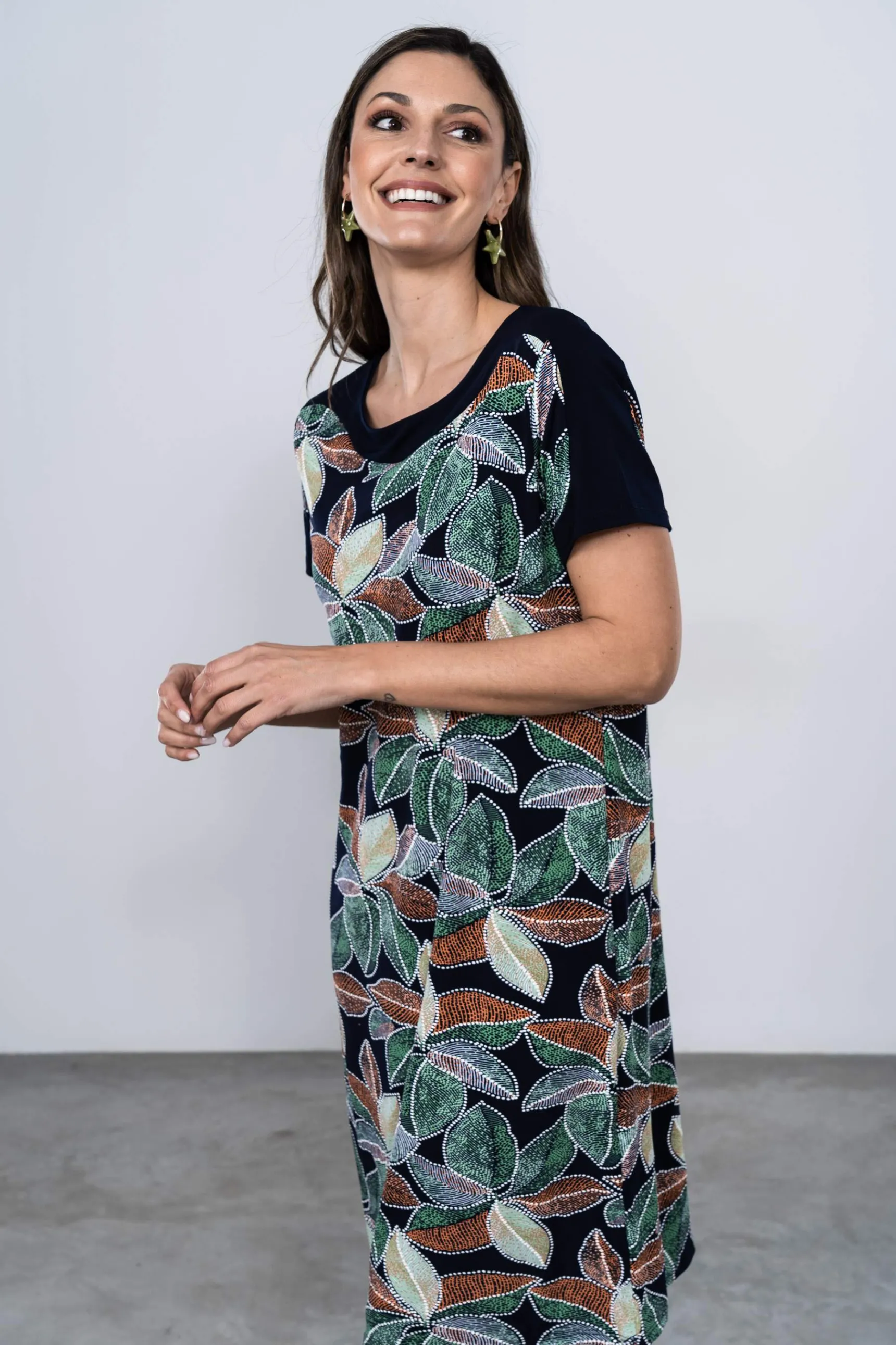 Precchio Vestidos<VESTIDO RECTO COMBINADO HOJAS