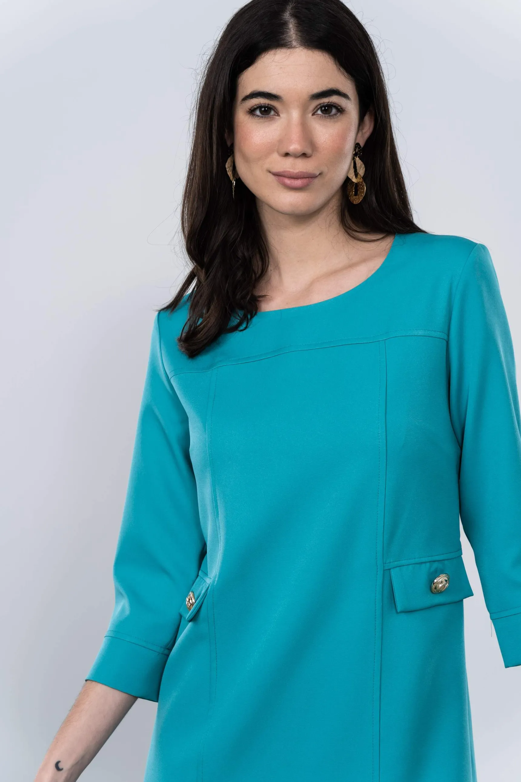 vestido_tapeta_botn_turqu_2.webp Precchio Vestidos<VESTIDO TAPETA BOTÓN TURQUESA